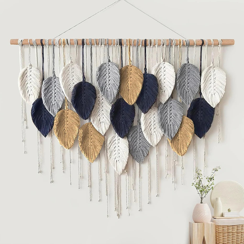 Macramé mural bohème – Plumes tissées à la main (100 × 60 cm)