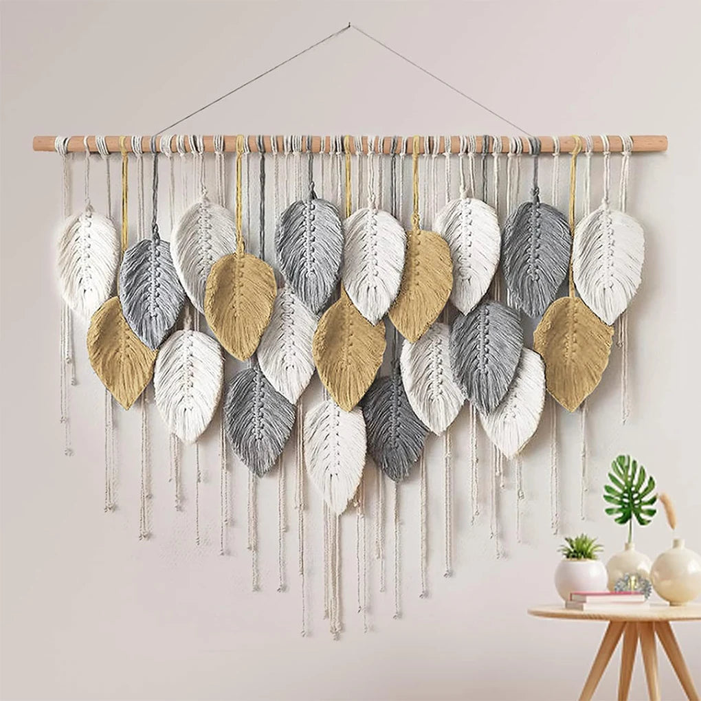Macramé mural bohème – Plumes tissées à la main (100 × 60 cm)