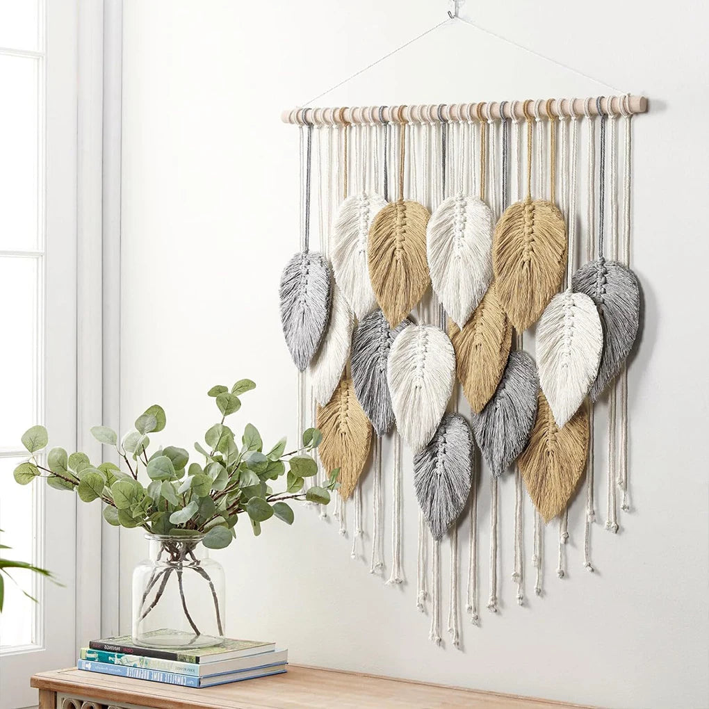 Macramé mural bohème – Plumes tissées à la main (100 × 60 cm)
